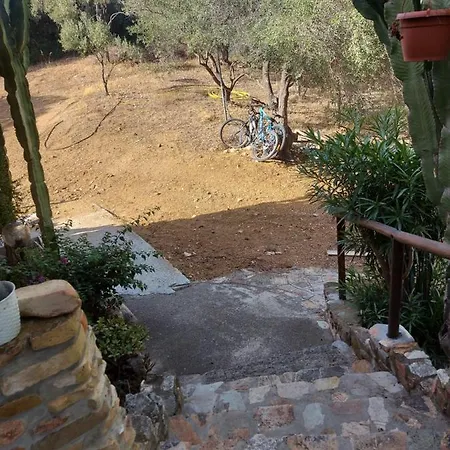 Проживание в семье Paraiso Sardo 1 *